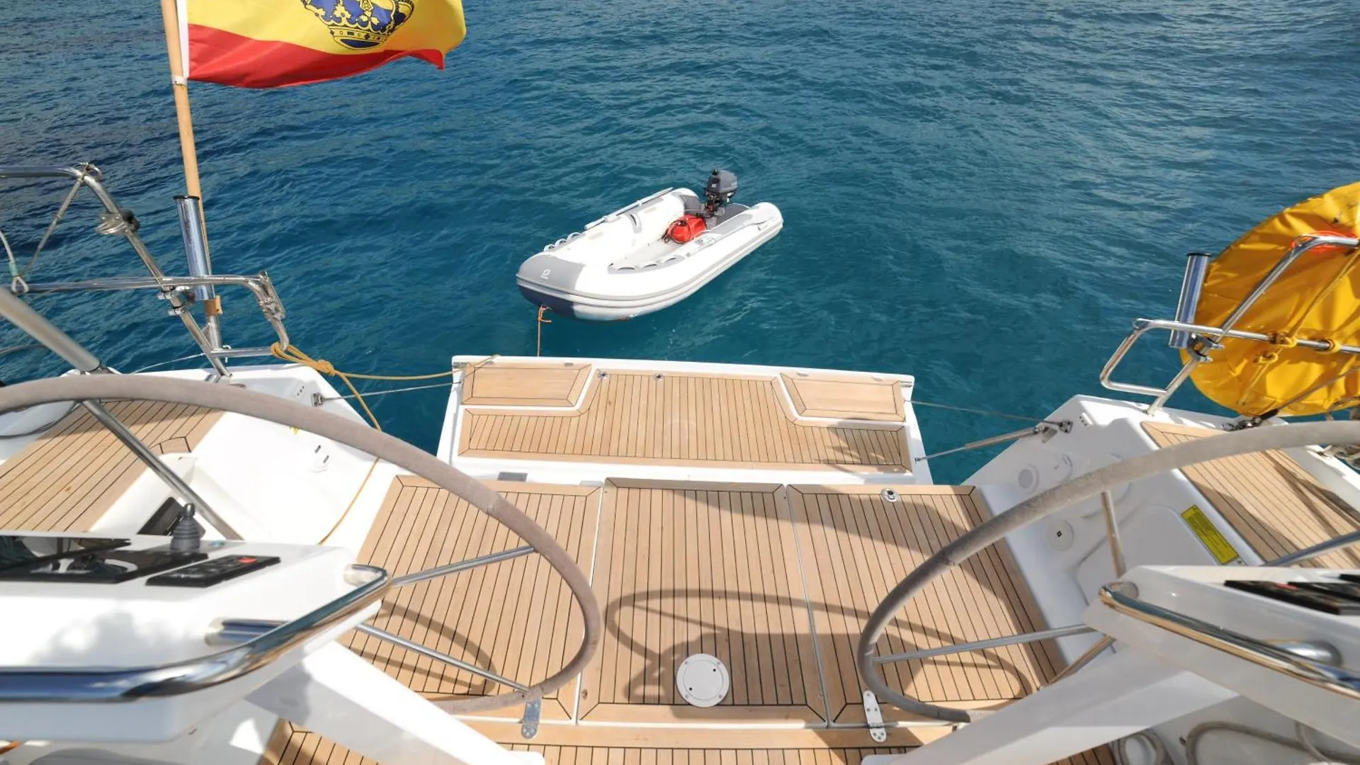 Velero Ariel Otel San José